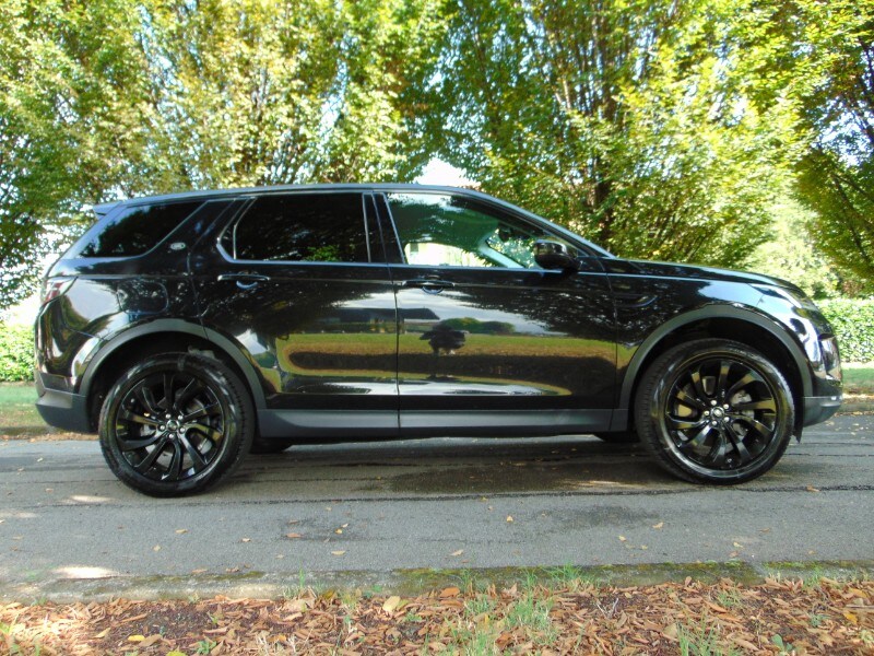 LAND ROVER Discovery Sport Discovery Sport 2.0D I4-L.Flw 150 CV AWD Auto SE